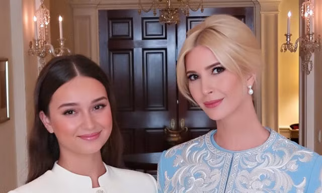 Ivanka Trump và con gái tại Nhà Trắng gây sốt