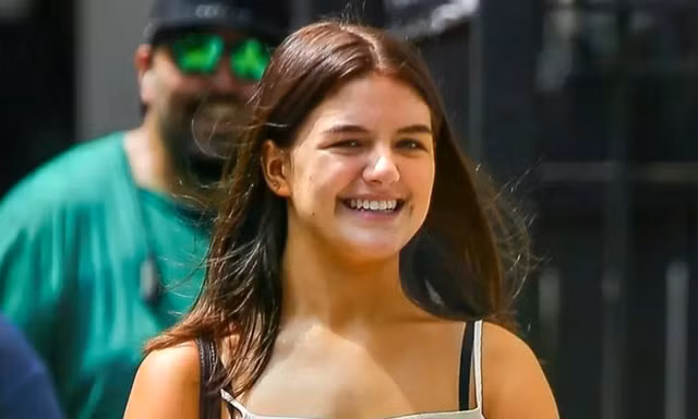 Thông tin bất ngờ về Suri Cruise