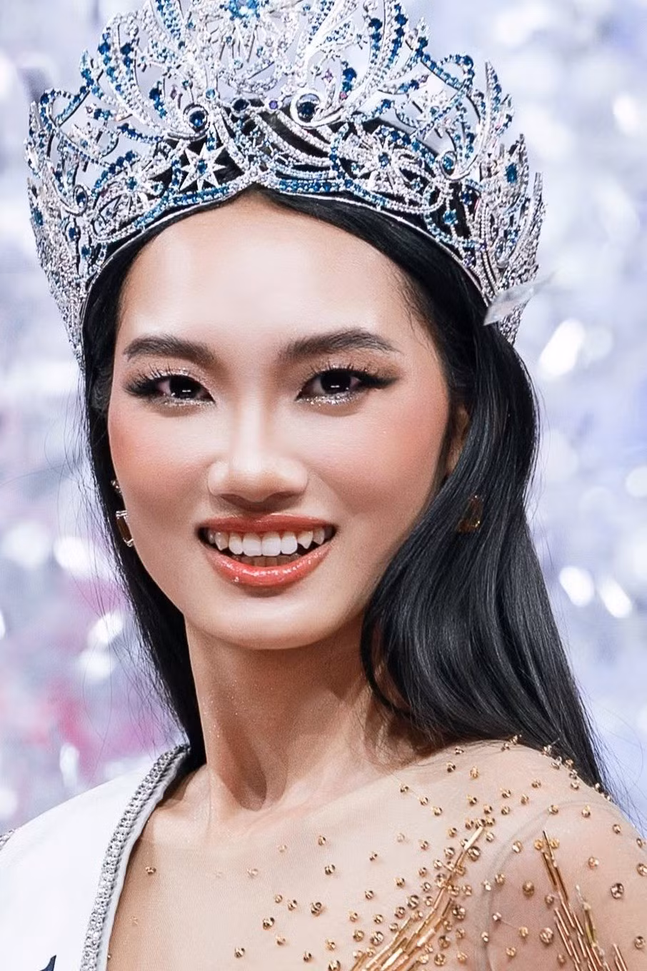 Tranh luận phần ứng xử của Hoa hậu Quỳnh Anh và rapper Pháo là Á hậu 