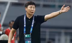 Truyền thông Hàn Quốc: HLV Kim Sang-sik là tia sáng trong cơn khủng hoảng của bóng đá quốc gia