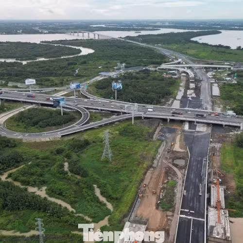 Phát triển đô thị thông minh: TPHCM phải đi trước, không thể làm máy móc 
