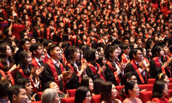 Không lấy riêng tỷ lệ người học khá, giỏi, tỷ lệ tốt nghiệp hoặc kết quả thi làm căn cứ khen thưởng