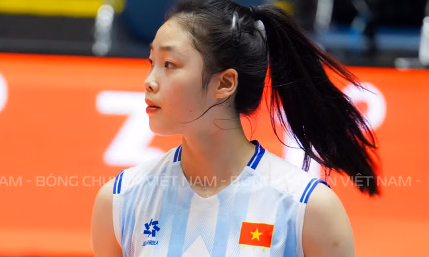 Hot girl bóng chuyền Việt Nam cao 1,81 m gây sốt ở ASIAD