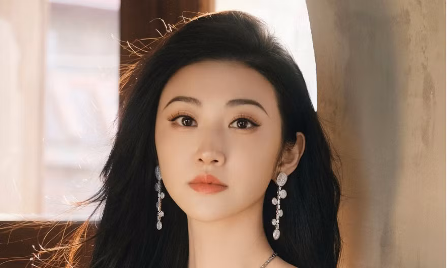 Cú trượt đau của Đệ nhất mỹ nữ Bắc Kinh