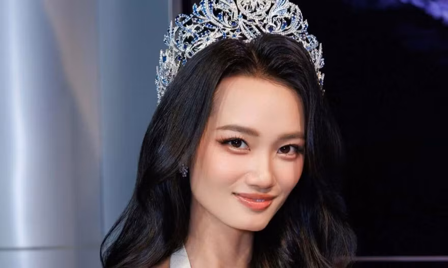 Vừa đăng quang 10 ngày, Hoa hậu Quỳnh Anh đã phải xin lỗi