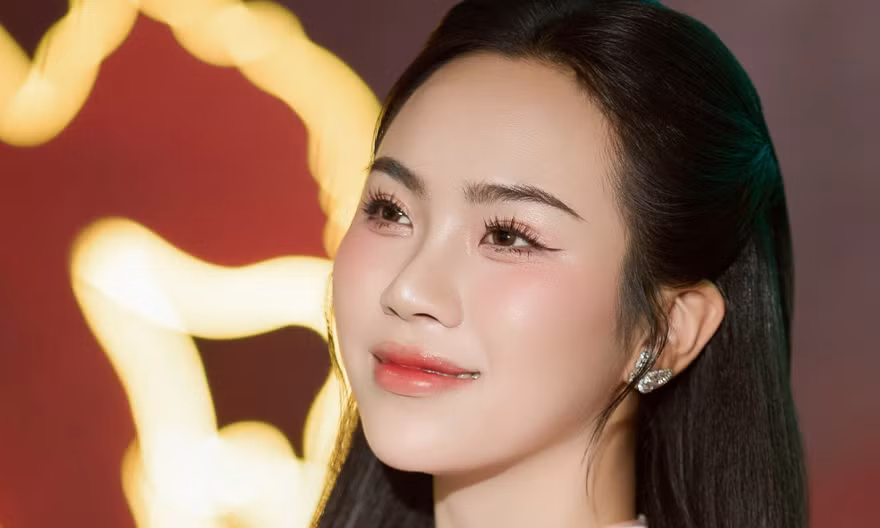 Khánh Ly hai lần 'từ mặt' ca sĩ Ngọc Anh
