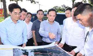 Bí thư Thành ủy TPHCM yêu cầu đẩy nhanh tiến độ các dự án ở Thủ Thiêm