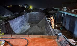 Hà Nội: Cảnh sát phát hiện 2 bến bãi vật liệu xây dựng không phép