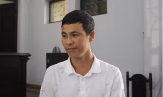 Vụ án gà lôi trắng: Anh nông dân bị tạm giam 4 tháng có được bồi thường?