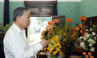 81 năm Quốc khánh 2/9: Tổng Bí thư, Chủ tịch nước tưởng nhớ Chủ tịch Hồ Chí Minh