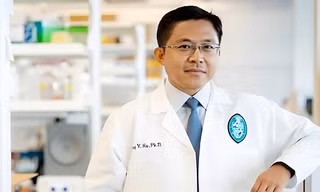 Giáo sư y sinh từ bỏ ‘giấc mơ Mỹ’ để xây dựng thế hệ nhà khoa học mới tại quê hương