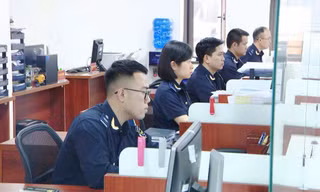 Nhiều đơn vị hải quan thu ngân sách tăng vọt