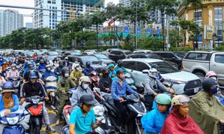 Phân làn xe máy, ô tô có theo vết xe đổ? 