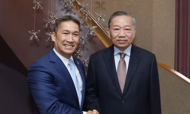 Quyền Bộ trưởng Hải quân Mỹ Hùng Cao cam kết thúc đẩy gắn kết người Việt tại Mỹ với quê hương