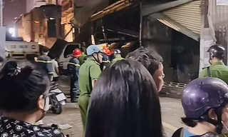 Nổ lớn bên trong công ty ở TPHCM, 'xé toạc' nhiều nhà dân