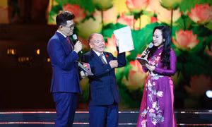 Ông Vũ Hữu Lê chia sẻ tại đại hội. Ảnh: Như Ý.