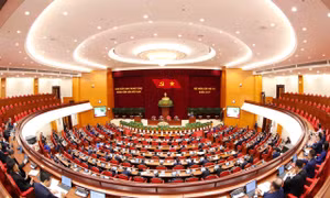 Trung ương họp về công tác cán bộ, cho chủ trương đổi tên Đảng ủy MTTQ, các đoàn thể Trung ương