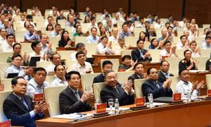 Chỉ thị mới của Bộ Chính trị về thực hiện trách nhiệm giải trình trong hoạt động công vụ