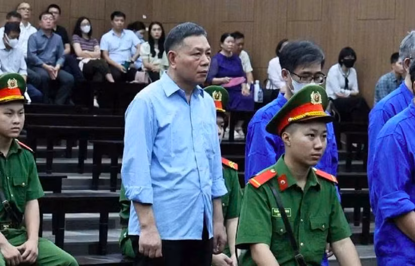 Vụ bà Nguyễn Thị Kim Tiến: Người chiếm đoạt 2 triệu USD kể công của cha mẹ để xin giảm án