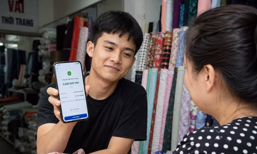 Làm giả ảnh chuyển khoản, gã trai chiếm đoạt 13 tỷ của nữ tiểu thương chợ Ninh Hiệp