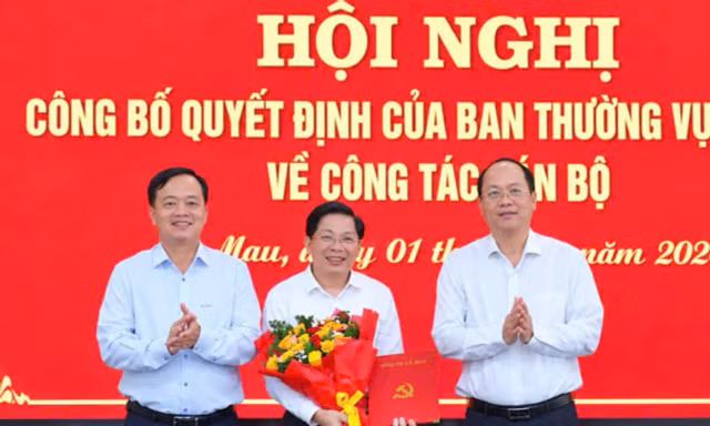 Công bố quyết định của Ban Thường vụ Tỉnh ủy Cà Mau về công tác cán bộ