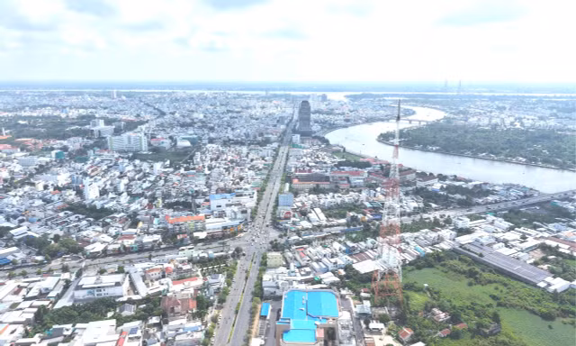 Tín dụng tại Cần Thơ phục hồi chậm, nhiều doanh nghiệp thu hẹp hoạt động do khó tiếp cận vốn, ảnh hưởng đến tăng trưởng kinh tế địa phương.