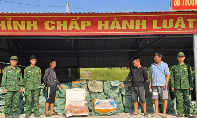 Phát hiện hơn 6 tấn nầm lợn, trứng gà non bốc mùi ở biên giới Quảng Ninh