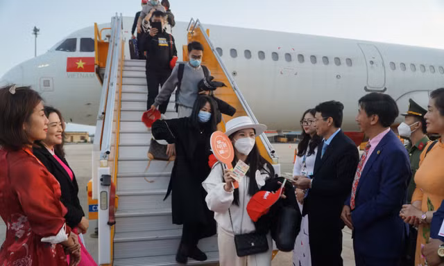 Miễn thị thực cho khách Trung Quốc theo đoàn đến Khánh Hòa