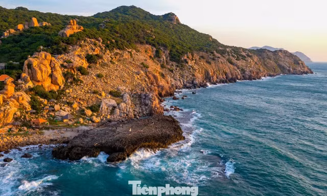 Chấn chỉnh việc trekking, camping ở Vườn Quốc gia Núi Chúa - Phước Bình 