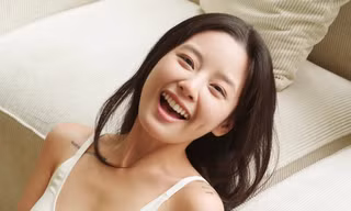 Vẻ đẹp thanh tú của người mẫu ảnh vừa trở thành 'nàng thơ' mới do 'đạo diễn trăm tỷ' Hàm Trần phát hiện