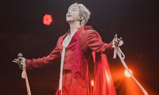 Sau một thập kỷ làm nghề, Tăng Phúc đã không còn đứng yên một chỗ hát ballad