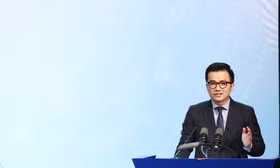 GS. TS Trần Xuân Bách: Học tập, sáng tạo, nghiên cứu khoa học là nhiệm vụ hàng đầu của sinh viên