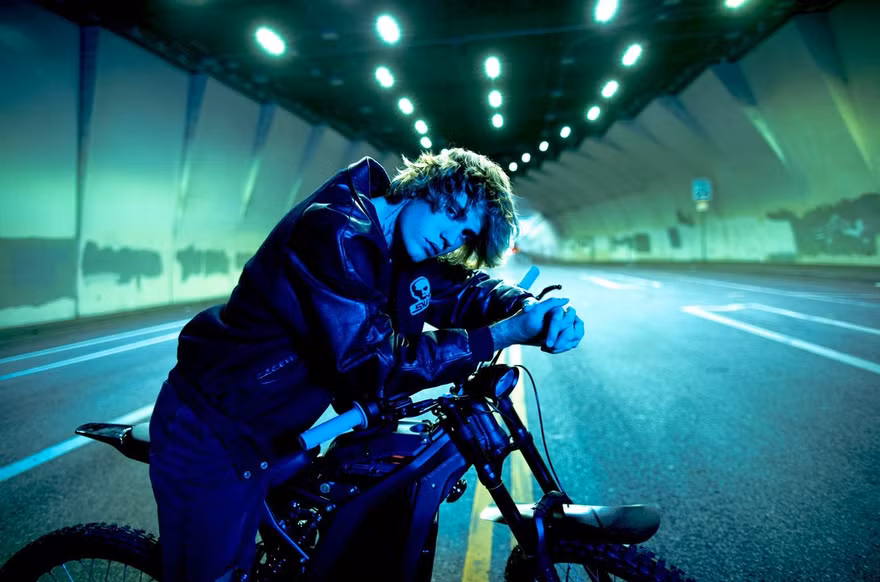 "Bắt trend" ra nhạc ồ ạt, Justin Bieber tung EP mới ngay sau thành công của "Justice"