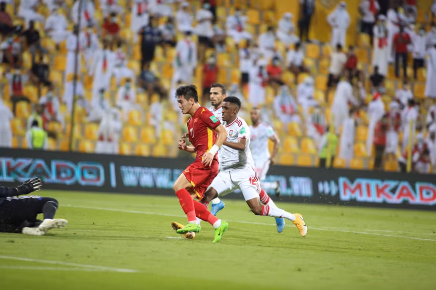 Trực tiếp Việt Nam - UAE: 2-3: Đội tuyển Việt Nam chính thức giành vé vào vòng 3