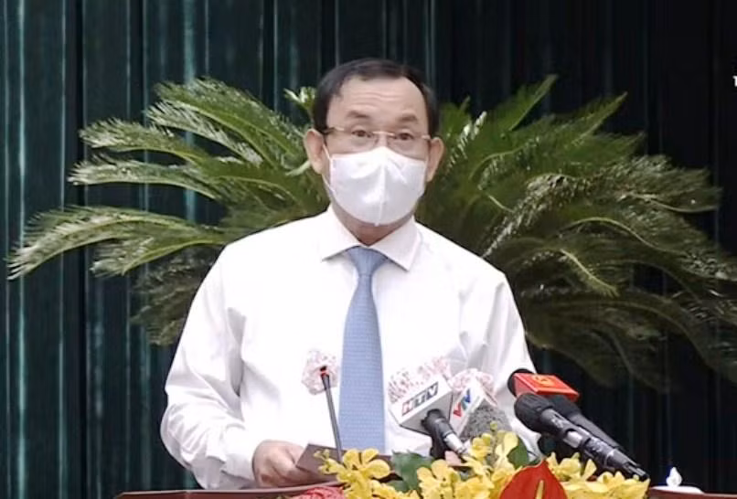 Bí thư Thành uỷ TPHCM Nguyễn Văn Nên phát biểu tại phiên khai mạc kỳ họp thứ 4 HĐND TPHCM