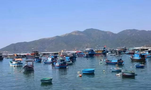 Cách đất liền Nha Trang Khánh Hòa chỉ hơn 1km, vì sao một hòn đảo chưa 'nhuốm bụi' đô thị hóa?