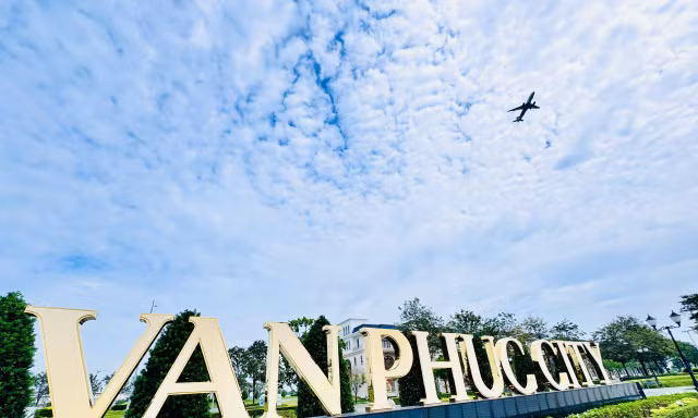 Vạn Phúc đẹp long lanh trước ngày khai cuộc Tiền Phong Half Marathon