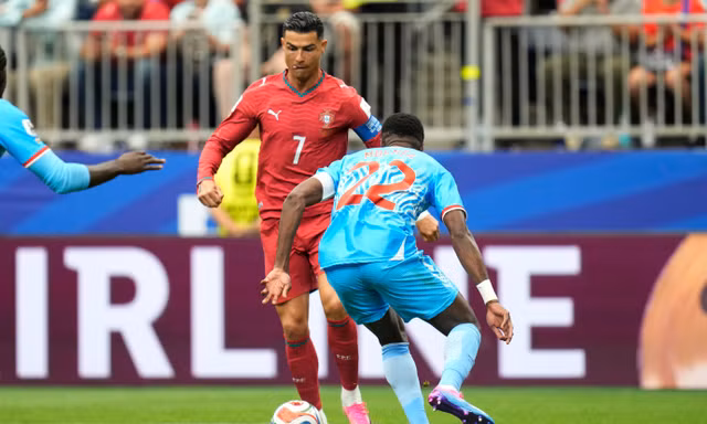 Ronaldo tịt ngòi, Bồ Đào Nha chia điểm với CHDC Congo
