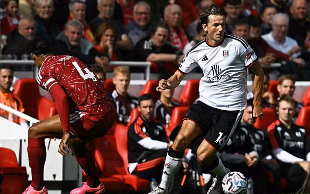 Trực tiếp Liverpool vs Fulham 0-0 (H1): Không vào!!! Liverpool thoát thua 