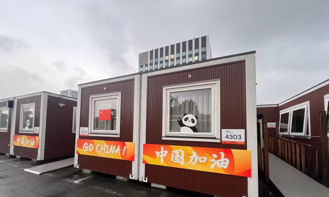 Du thuyền, nhà container và diện mạo khác của Asiad 20 