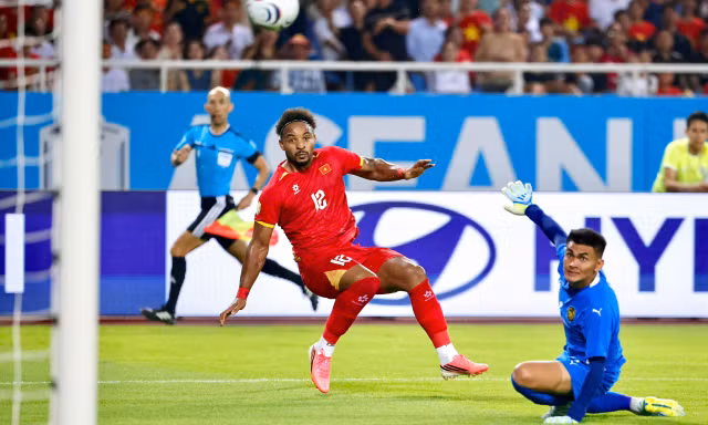 Nguyễn Xuân Son ghi 2 bàn, đội tuyển Việt Nam vào chung kết ASEAN Cup 2026