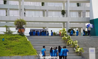 Thí sinh Chuyên Tuyên Quang 'trượt' tốp điểm xuất sắc xét tuyển đại học 