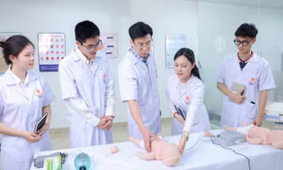 Chốt 2 kì kiểm tra năng lực hành nghề bác sĩ năm 2027