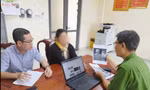 Công an xã Nhơn Trạch làm việc với bà H.T.N.M. (ảnh: CACC)