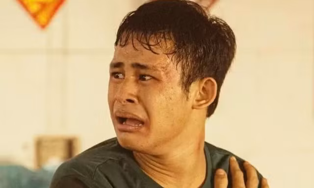 ‘Trại buôn người’ vượt 300 tỷ đồng, đạo diễn quyết định bất ngờ