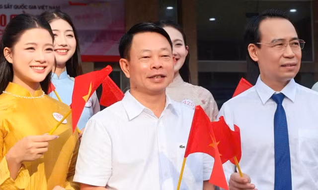 Nhà báo Phùng Công Sưởng: 'Trên Chuyến tàu Độc lập, thí sinh Hoa hậu Việt Nam hãy nhìn, nghe, cảm nhận và ghi nhớ'