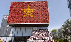 Tết Độc lập, bạn trẻ Đà Nẵng đổ về nơi lưu dấu chủ quyền biển đảo