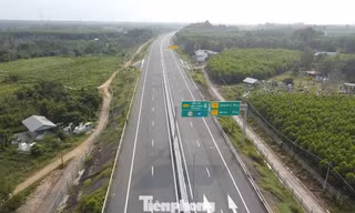 Cao tốc Bến Lức - Long Thành đón gần 25.000 lượt xe sau ngày thông tuyến