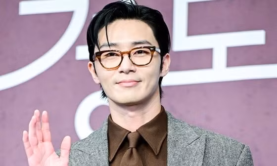 Park Seo Joon trở lại với diện mạo mới