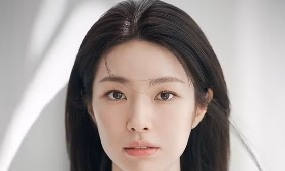 Mọi động thái của Ha Young hiện đều là tâm điểm
